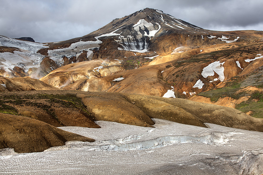 Kerlingarfjoll, vulkaanlandschap met gletsjertong